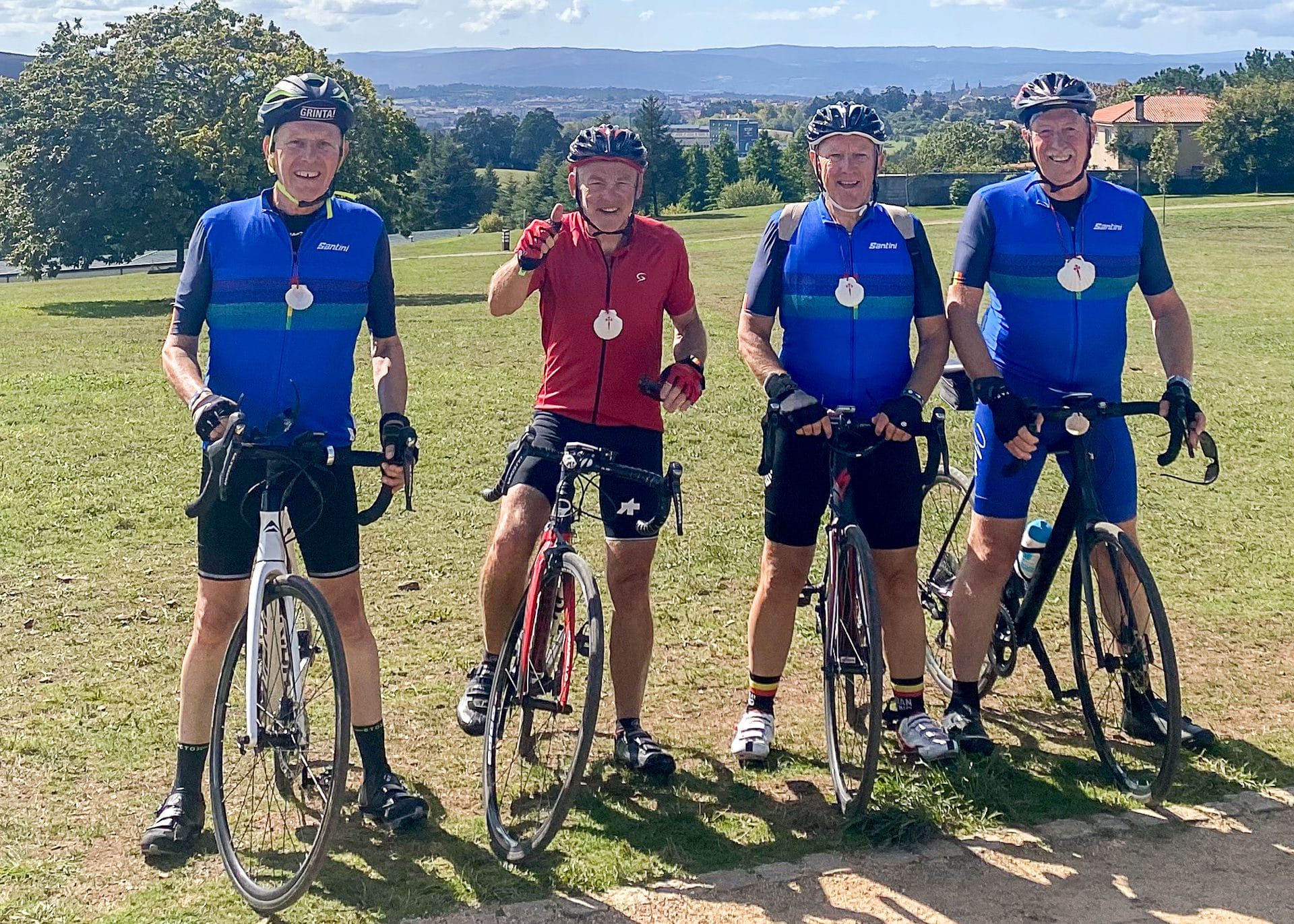 Vier studiegenoten met de fiets naar Compostela