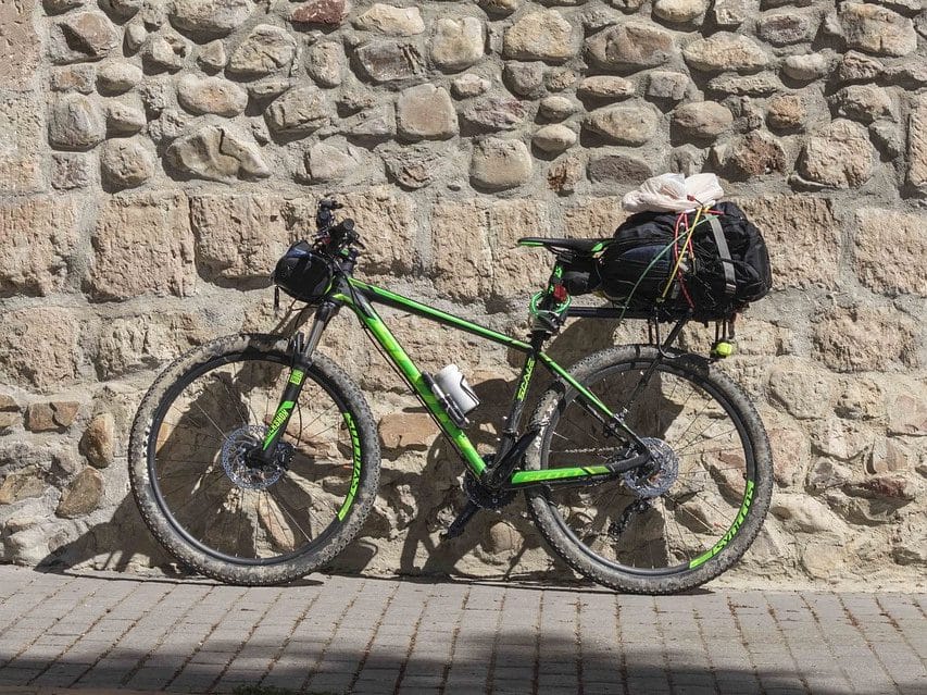 Wat de schoenen zijn voor de stapper is de fiets voor de 'bicigrino'